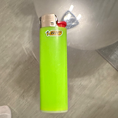 Bic einweg feuerzeug - einweg-feuerzeug, grün